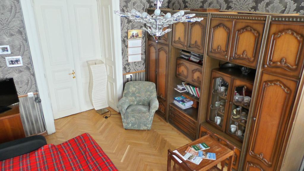 Ia'S Homestay Tbilisi ภายนอก รูปภาพ